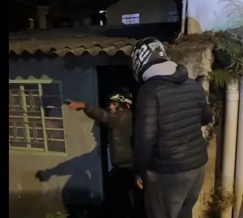 Motoentregadora sofre agressões no trânsito; situação gera revolta e causa retaliação