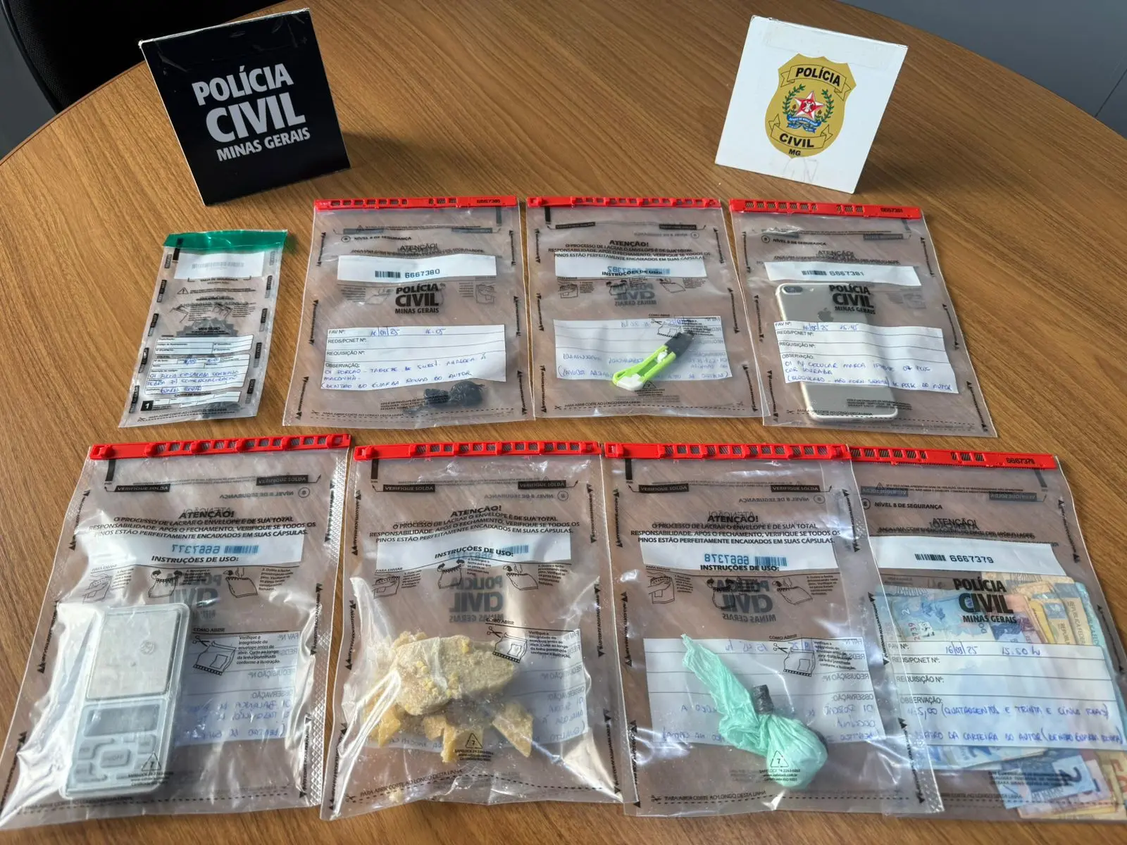 Polícia prende jovem de 20 anos por tráfico de drogas em Muzambinho