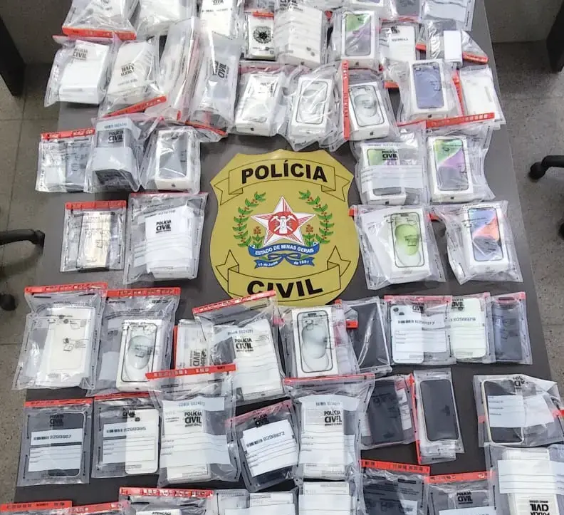 Polícia restítui celulares recuperados de esquema de desvio no Mercado Livre