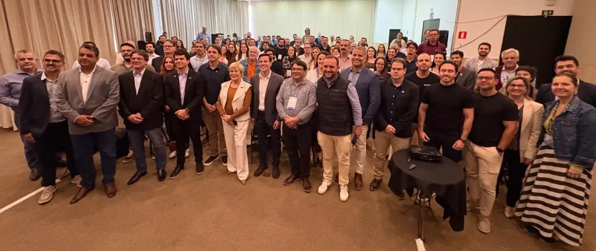 Inovação colaborativa: Poços e mais cinco cidades mineiras lançam rede pioneira no Brasil
