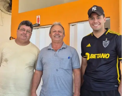 Policial militar salva homem engasgado em restaurante de Cabo Verde