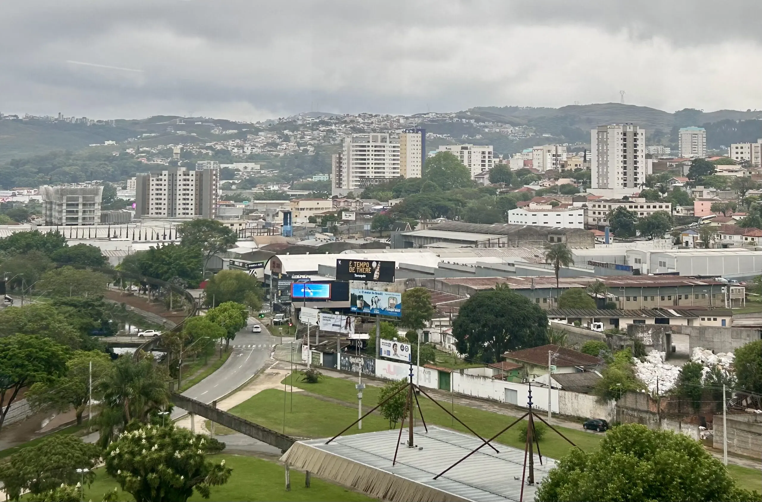 Chuva e temperaturas amenas no fim de semana de Finados em Poços