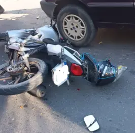 Acidente entre ônibus e motocicleta é registrado na avenida Francisco Salles