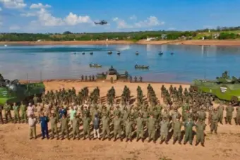 Marinha realiza operação em Furnas