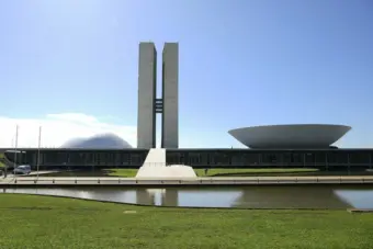 Rogério Silveira destaca força de Luís Eduardo Falcão durante Marcha dos Vereadores de Minas em Brasília