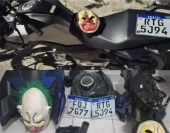 Operação da PM prende dois por tráfico e descobre moto clonada