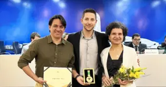 Grupo de Inclusão da Alcoa recebe Medalha Superação