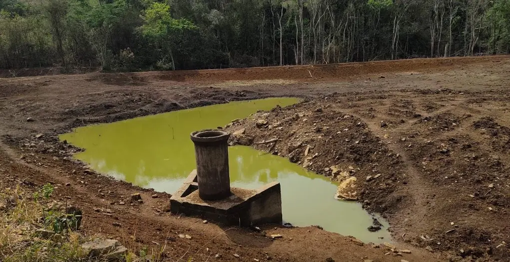 Polícia Ambiental flagra desmatamento e barramento ilegal em Águas da Prata