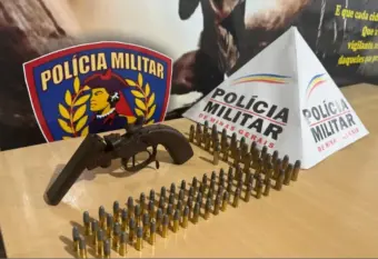 PM apreende arma e munições após denúncias