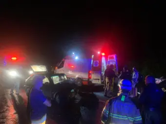 Colisão frontal deixa feridos em Botelhos