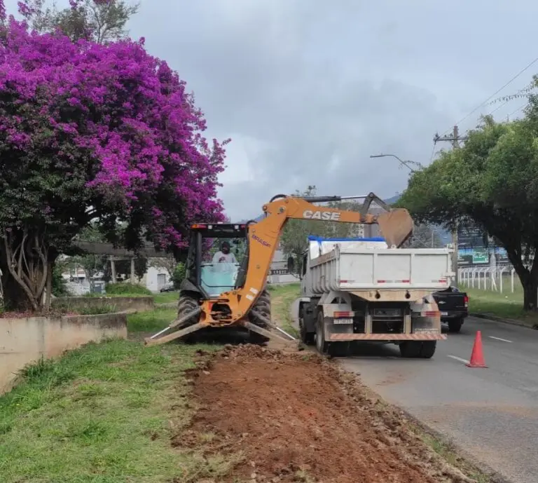 Tem início a revitalização de calçadas na Mansur Frayha