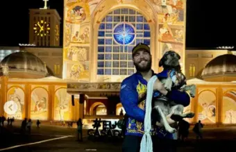 Cachorrinho perdido completa romaria até Aparecida e ganha novo lar