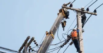 Vereador cobra informações sobre lei que regulamenta fiação aérea em Poços