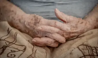 Trabalhadora doméstica de 76 anos é resgatada de escravidão em Minas Gerais