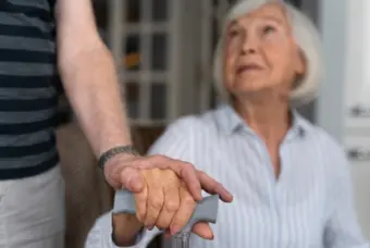 Instituições conveniadas acolhem mais de 200 idosos em Poços