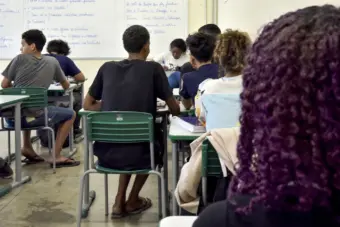 Minas endurece lei e transforma desrespeito a professor em caso de polícia