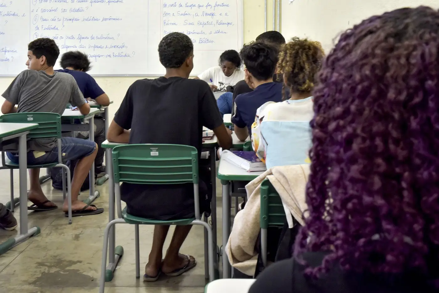Minas endurece lei e transforma desrespeito a professor em caso de polícia