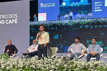 Encontro celebra o poder de transformação da nova geração