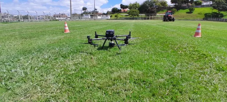 Mapeamento aéreo com drones intensifica ações contra dengue em Poços