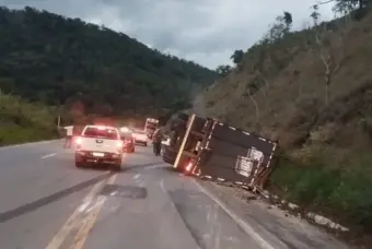 Quatro ficam feridos em acidente na Serra do Selado