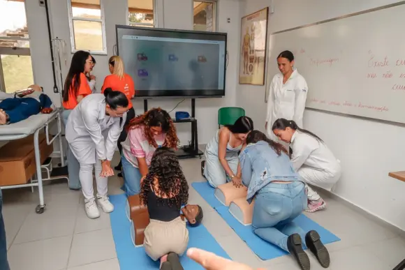 Senac Pro: jovens e adultos conhecem cursos e projetam futuro profissional Senac Pro: jovens e adultos conhecem cursos e projetam futuro profissional