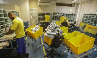 Correios aprovam demissão voluntária e fechamento de agências