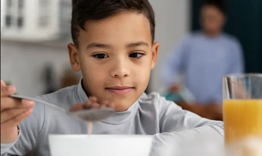 Lei autoriza aluno celíaco a levar seu alimento para escola em Poços