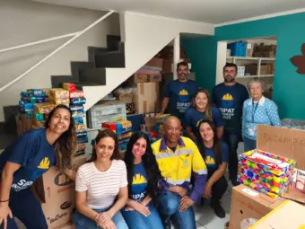 Alcoa realiza doação de bolachas ao Café Cacon