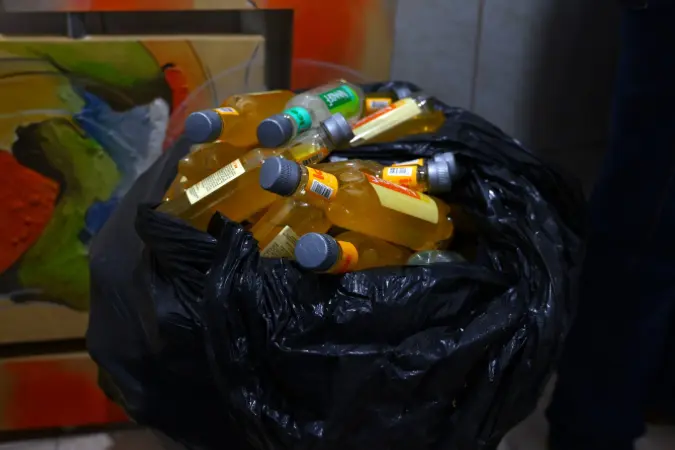 Operação Baco apreende mais de 182 mil litros de bebidas irregulares em Minas Gerais