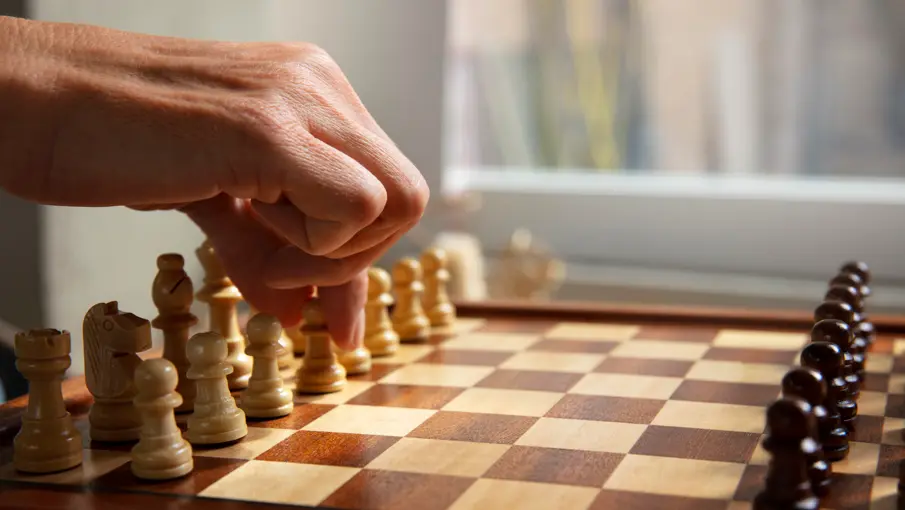 Poços de Caldas cria Programa de Incentivo à Aprendizagem do Xadrez